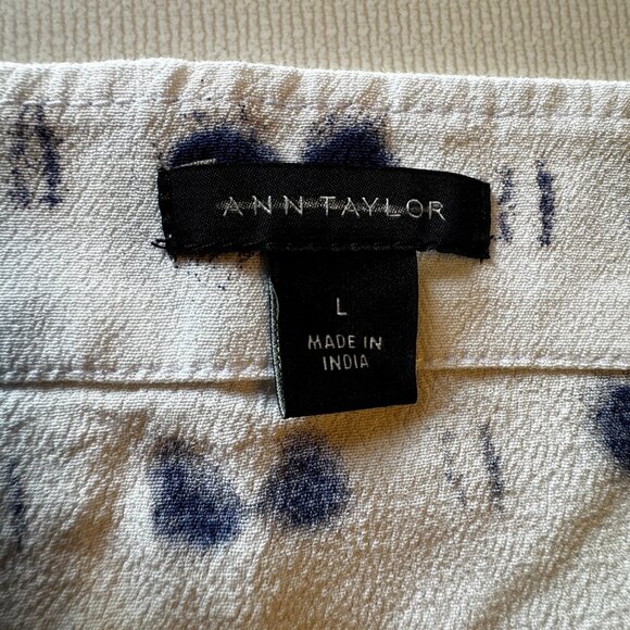 Ann Taylor Sleeveless Top Large White Blue Smocked Waist Dainty Feminine - Picture 7 of 8